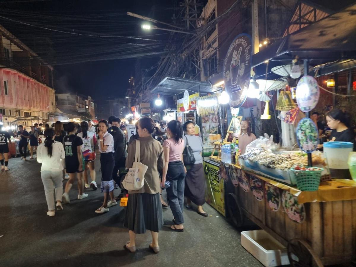 Khampiane1 Hotel Ban Nongdouang エクステリア 写真