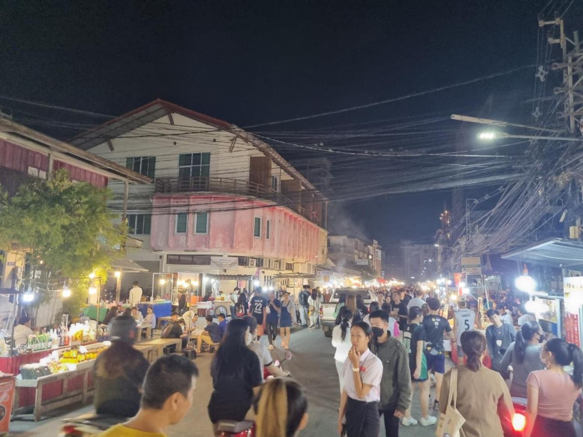 Khampiane1 Hotel Ban Nongdouang エクステリア 写真